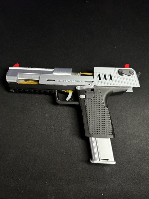 Réplica de Desert eagle (brinquedo)