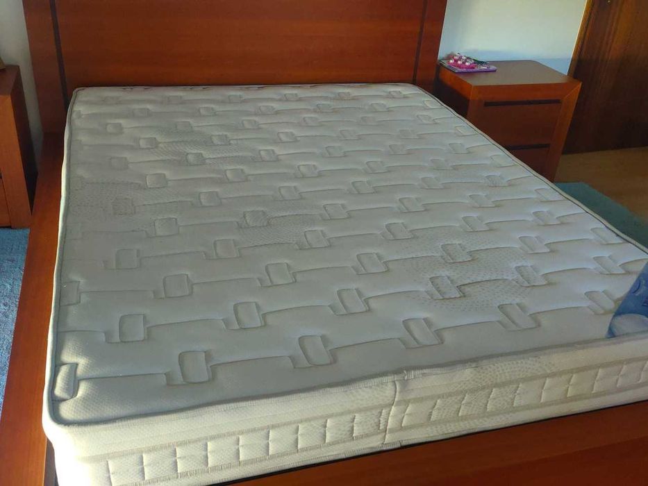 Colchão 2.00x1.60 usado em bom estado