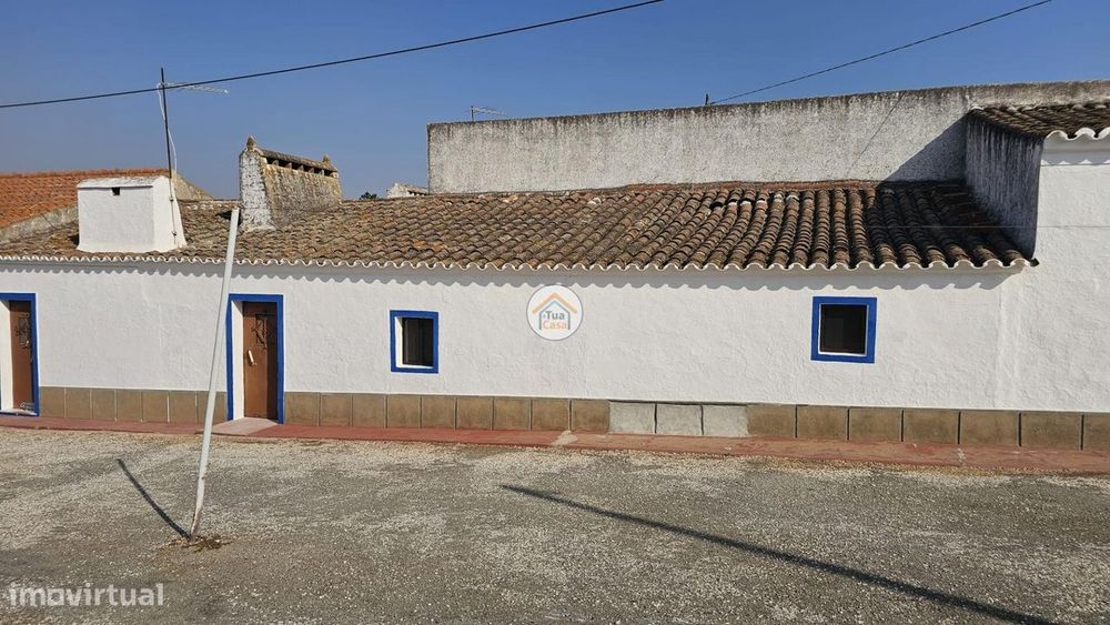 Moradia T3 com Terreno de 844 m2 à Venda – Redondo