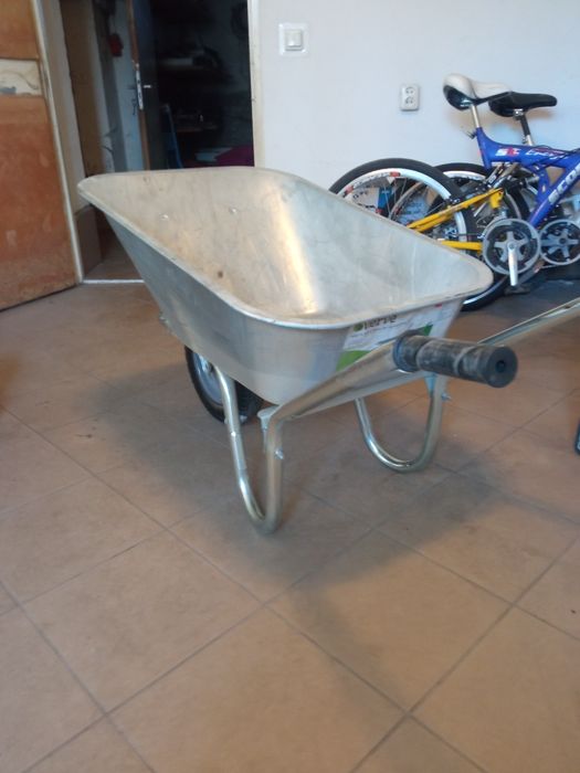 Taczka ogrodowa ocynkowana