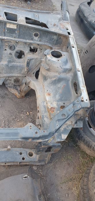 Морда передня частина ланос сенс лонжерони