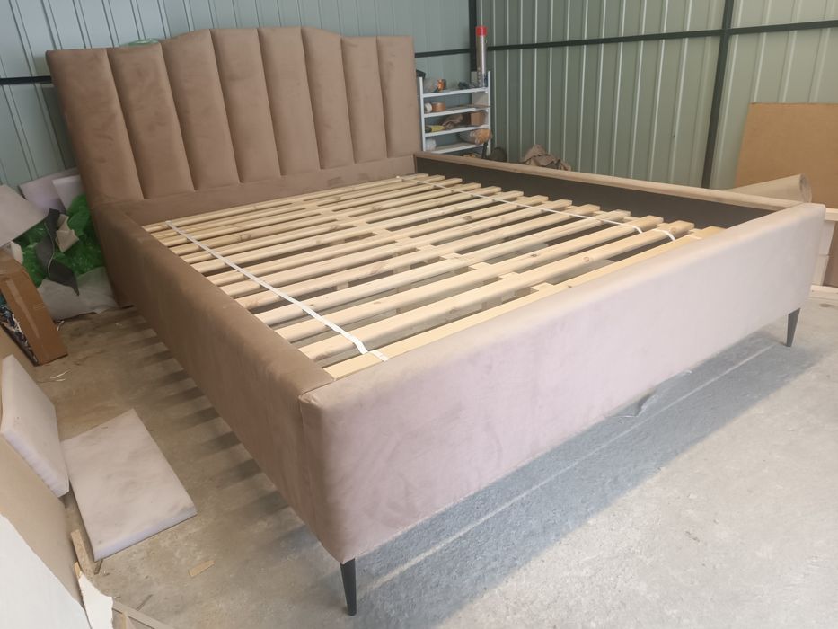 Łóżko Sypialniane 160/200 bez pojemnika wzór Paski