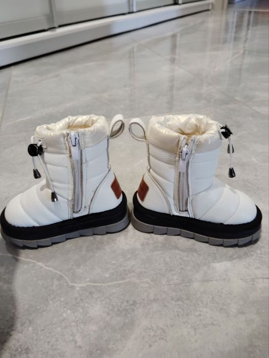 Зимові чобітки, зимове взуття