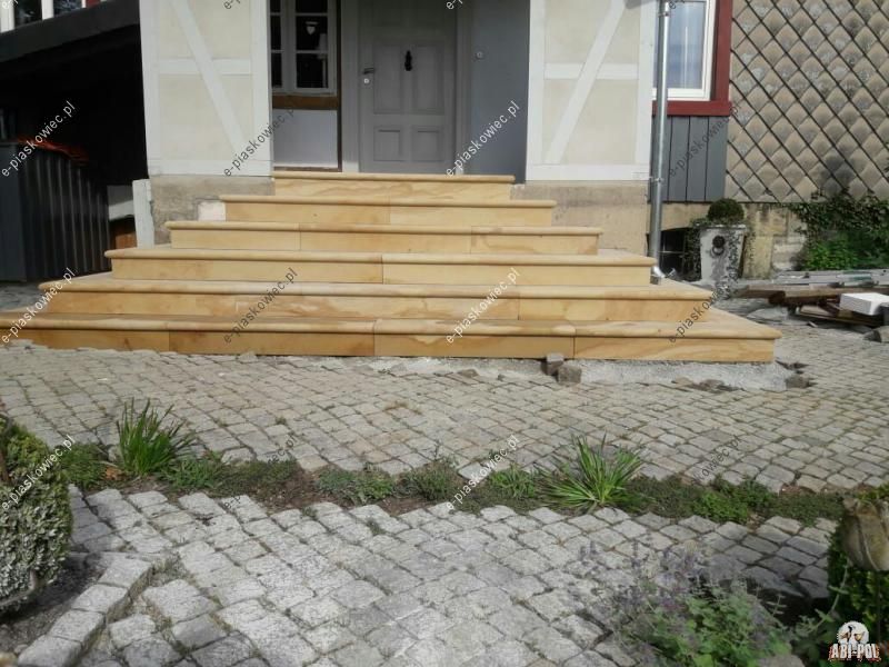 ~48~ Schody zewnętrzne, piaskowiec, bloki, kamień naturalny
