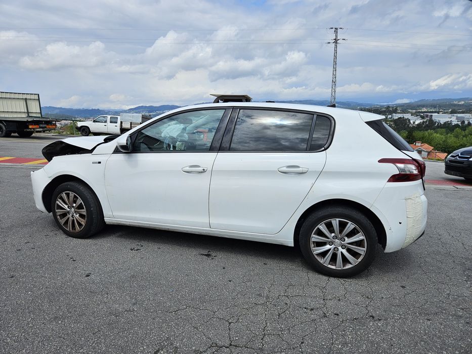 Peugeot 308 II 1.6 BlueHDi de 2016 para peças