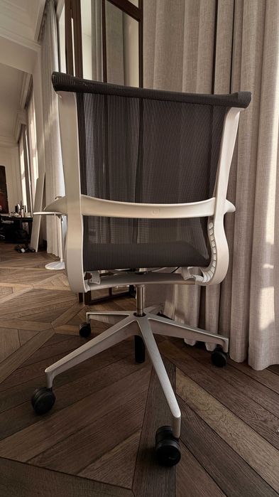 Krzesło biurowe Herman Miller Setu – design premium, dobry stan. 1szt.