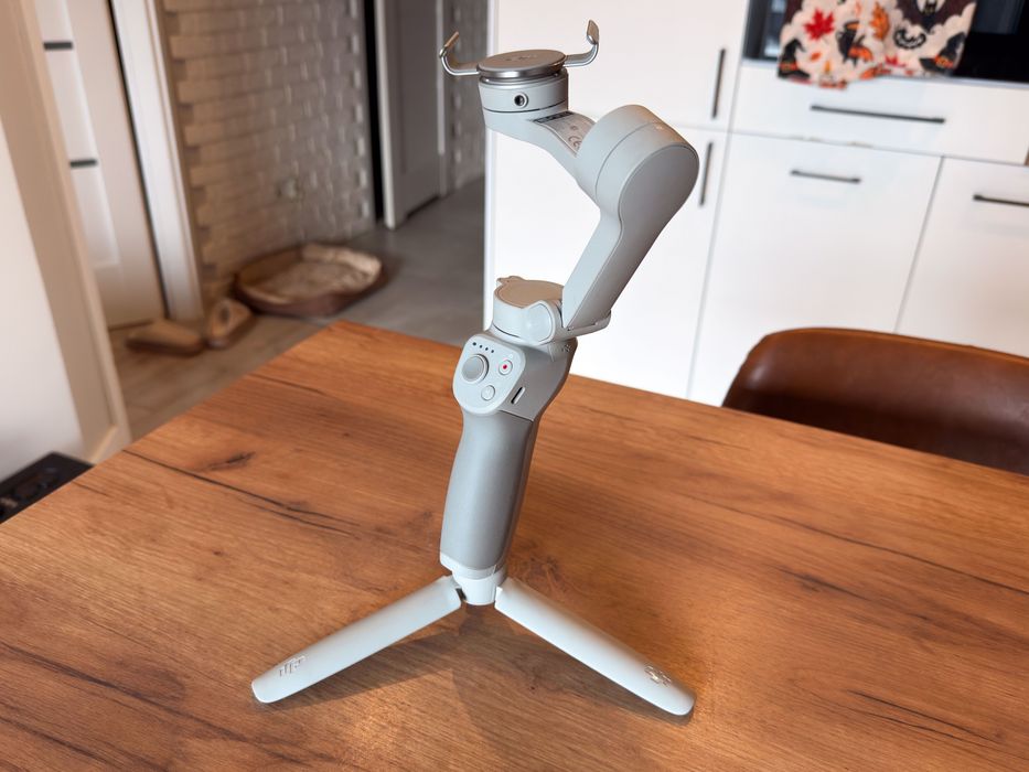 DJI Osmo Mobile 4