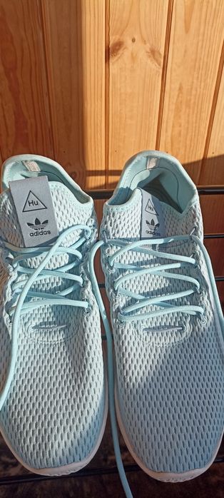 Легенькі кросівки adidas 44 розмір.