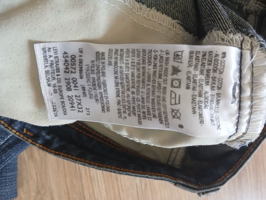 Jeansy Levis 572 Boot Cut W27L32