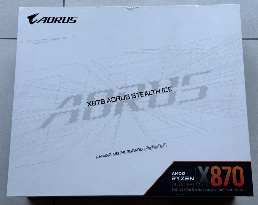 Gigabyte X870 Aorus Stealth Ice AM5