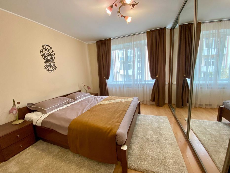 Центр. Власник. Острозького. 2 кімнати. Звітні документи