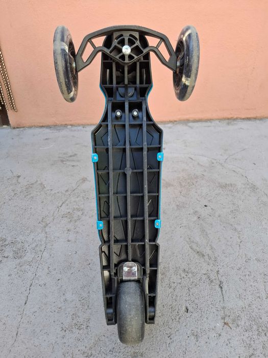 Trotinete para criança até 40kg - BERG