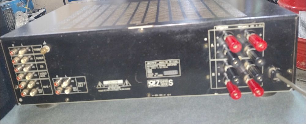 Zestaw kolumn i wzmacniacz Sony