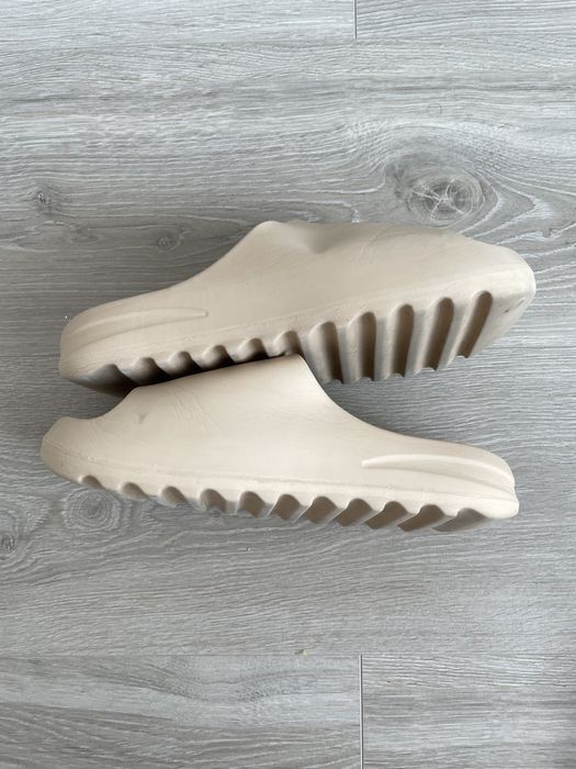 Тапочки Adidas Yeezy Slide Bone