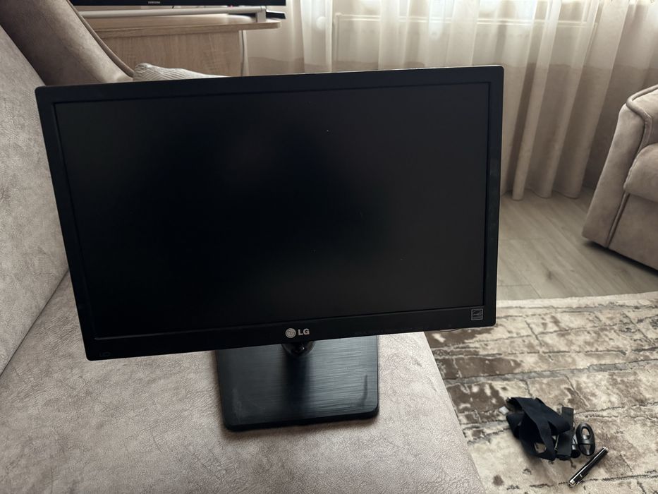 Монітор LG  ʼʼ19ʼʼ діагональ
