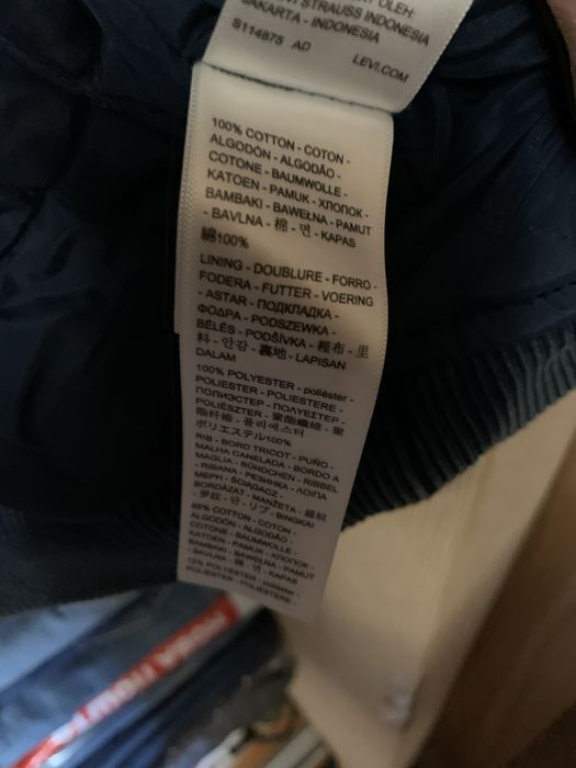 Levis нова куртка