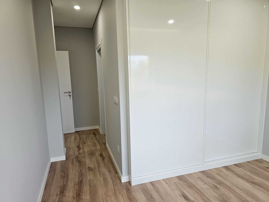 Apartamento T2+2 em Lobão, com 2 pisos