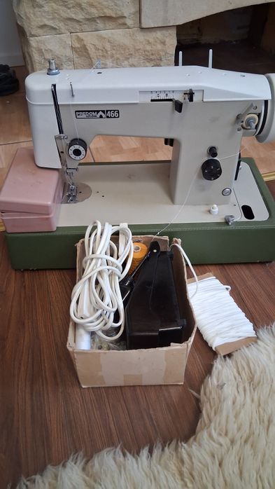 Maszyna do szycia predom Łucznik 466