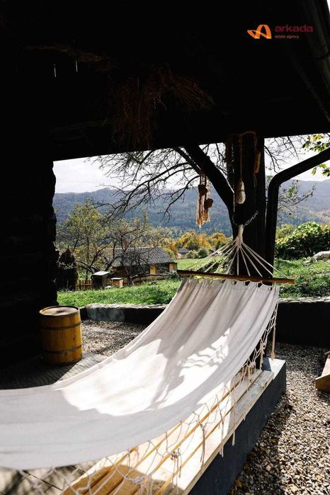 Котеджний будинок в с. Манява