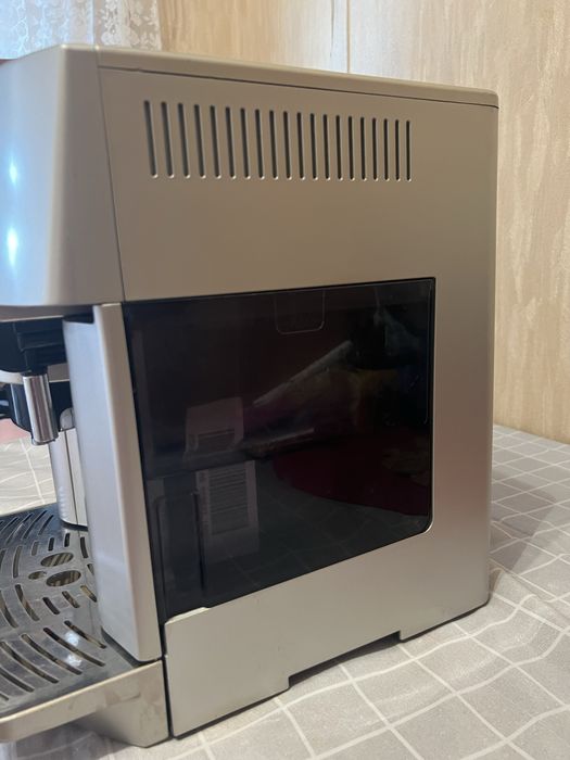 Кавоварка DeLonghi Privileg Esperienza AutoCappuccino(Magnifica ESAM 3500)
