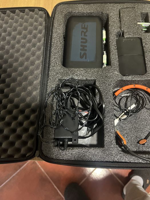 Micro Shure em bom estado.