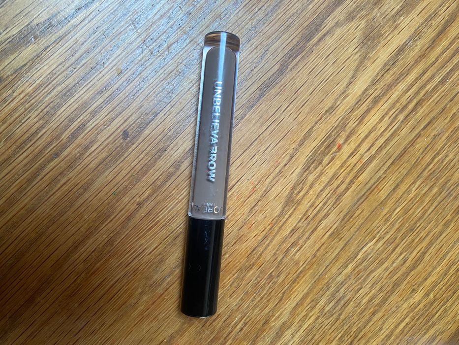 L'oreal Unbelieva Brow tusz do brwi chatain
