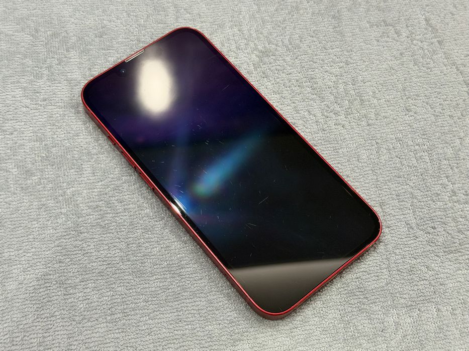 100% baterii - Iphone 13 - czerwony 128gb