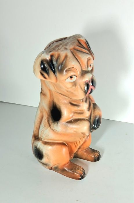 Antigo cão mealheiro