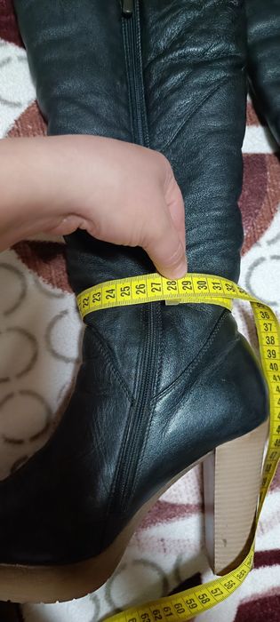 Шкіряні зимові ботфорди  37 р