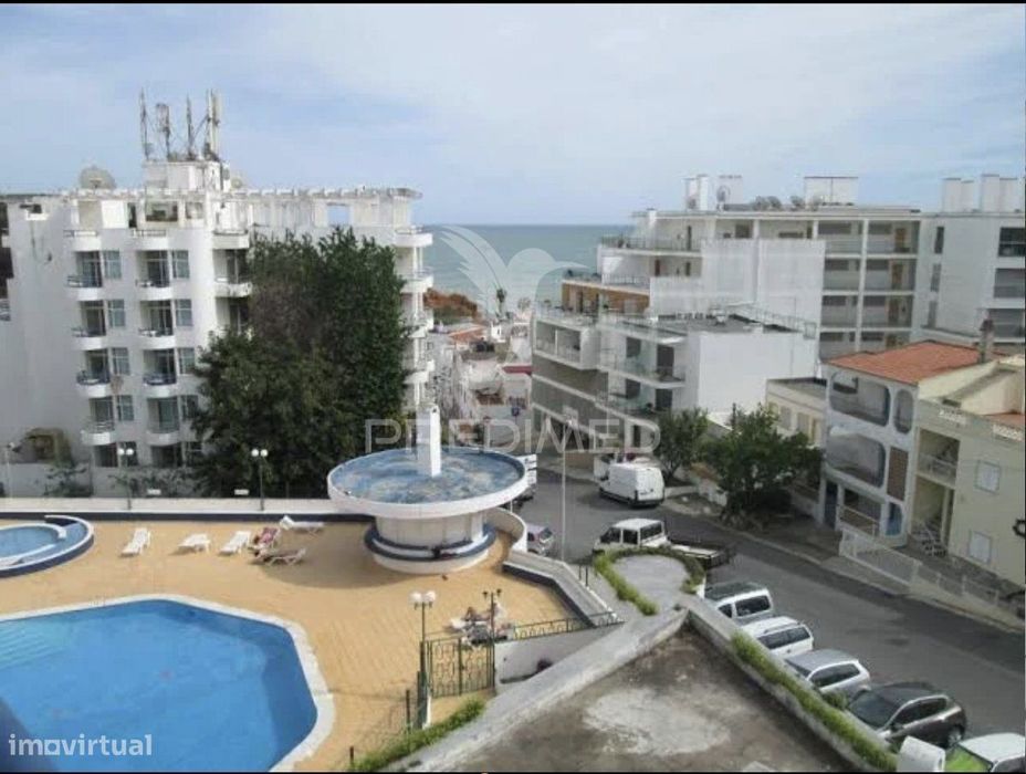 Apartamento T1 localisado 200 m da praia -renovado e mobiliado.