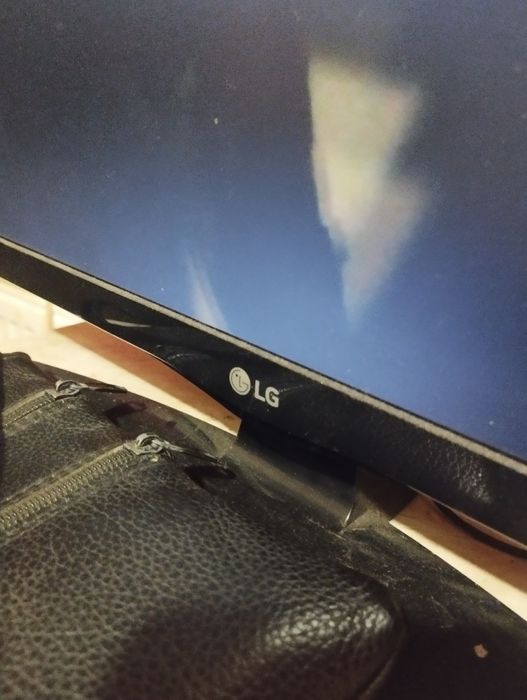 Продається смарт телевізор 24 дюйма