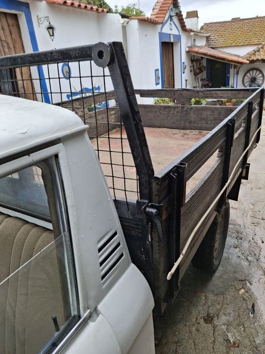 Carrinha de caixa aberta