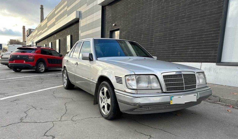Mercedes Benz W124 - 3 дизель, автомат, 1995
