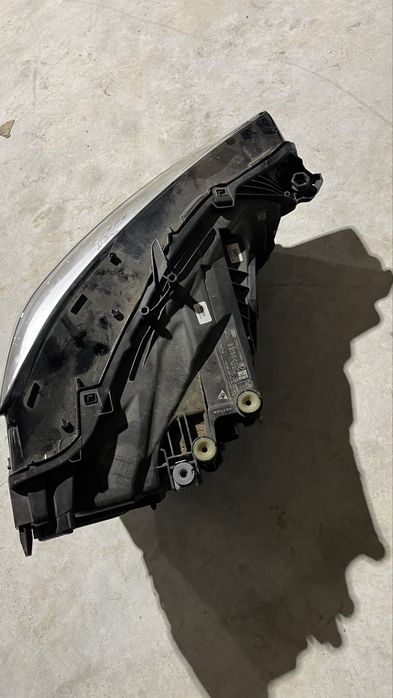 Audi Q4 peças frente