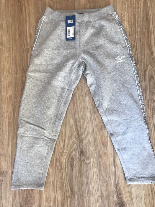 Umbro damskie spodnie r. S, długość ¾