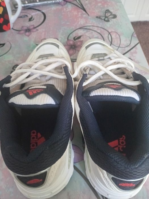 Кросовки фирменные