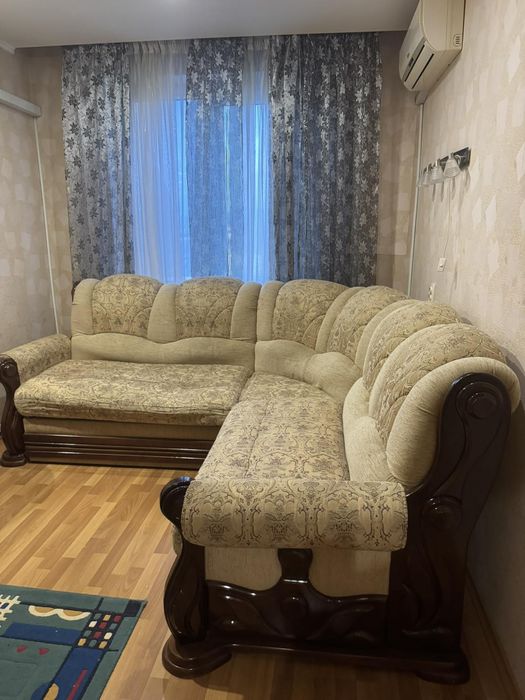 М'який уголок для вітальні або спальні.