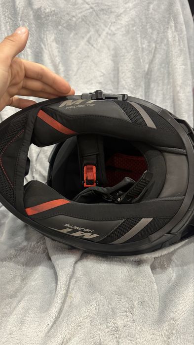 mt helmets thunder 4