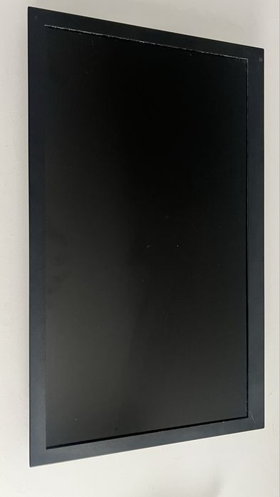 Monitor 19 cali metalowa obudowa