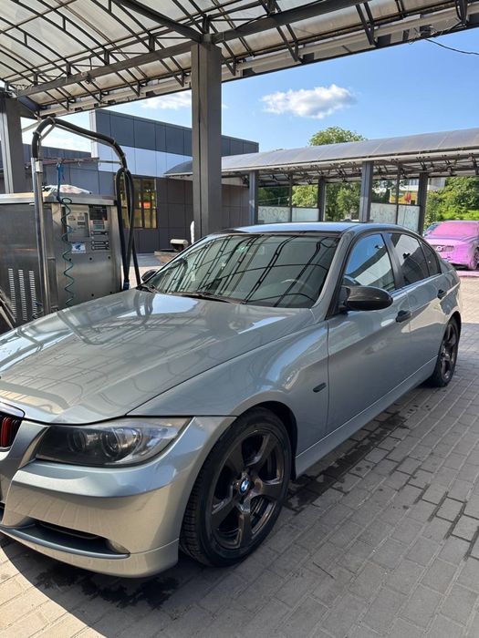 Продам бмв е90 2.0 дизель АКПП