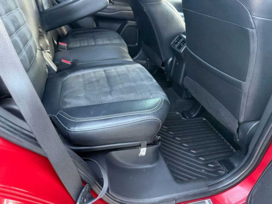 Mitsubishi Outlander SEL      2020