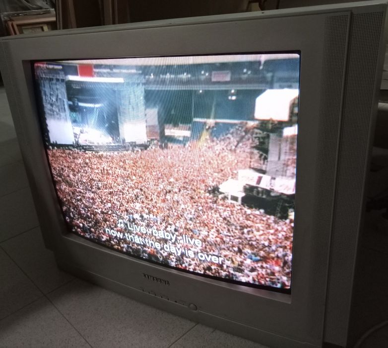 TV CRT Samsung CW28 melhor oferta