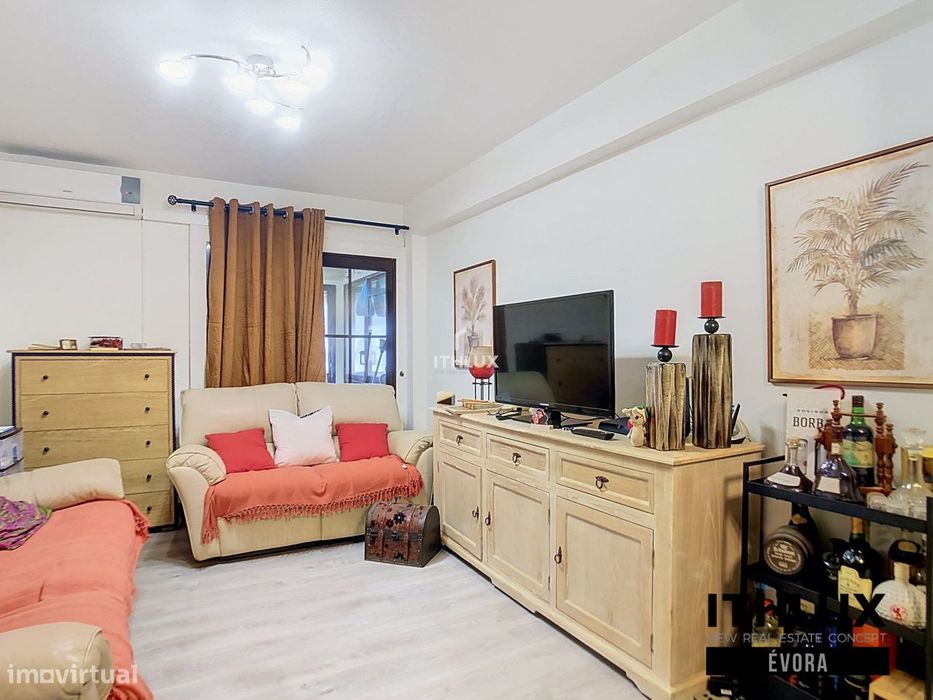 Apartamento T2 Bom estado Cruz da Picada  em Évora