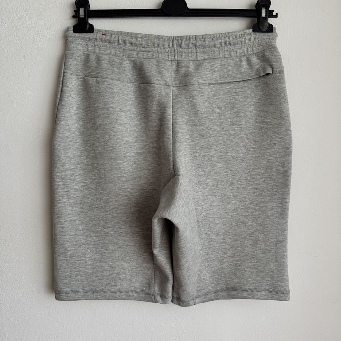 Чоловічі шорти NIKE  Tech Fleece М