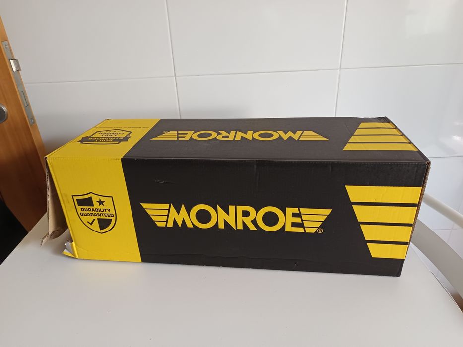 Amortecedor da marca  Monroe, eixo dianteiro, lado direito,  Volvo V50