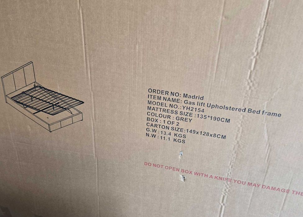 Cama box 135x190 nova, dentro dos caixotes