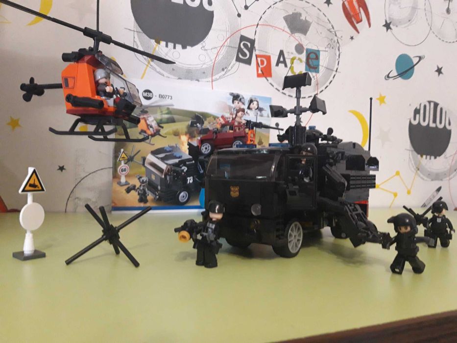 Конструктор лего  qman машина