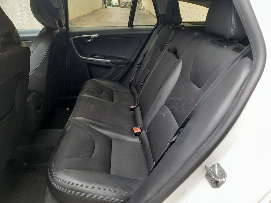 Conjunto de bancos VOLVO V60 I Cross Country (157)