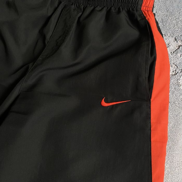 Спортивні шорти nike BIG logo у чорно помаранчовому кольорі, найк