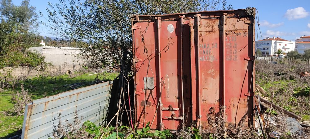 Contentor marítimo obras